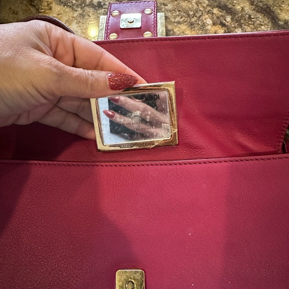 Pink Fendi Bagette - Picture 5 of 8